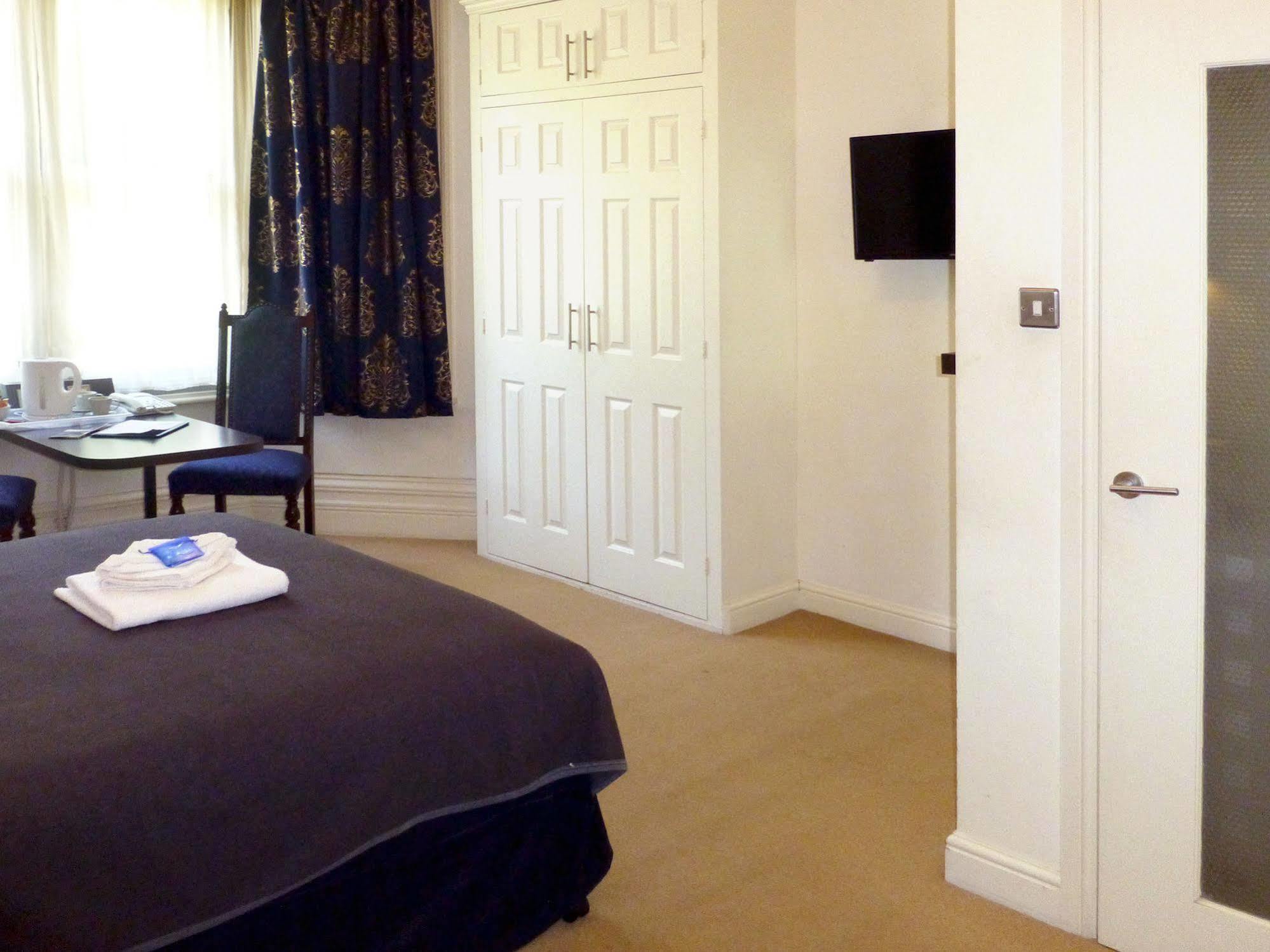 Tunbridge Wells Retreat Hotel Exterior photo